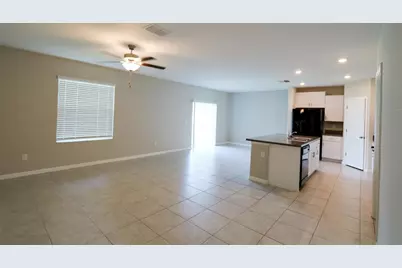 3715 Daisy Bloom Place, Tampa, FL 33619 - Photo 4