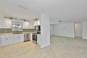 7824 115th St, Seminole, FL 33772 - Photo 8