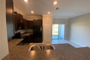 11736 Dumaine Valley Rd, Riverview, FL 33579 - Photo 6