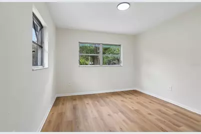 2002 E Idlewild Avenue, Tampa, FL 33610 - Photo 10