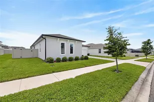 8634 Drummer Plank Dr, Wesley Chapel, FL 33545 - Photo 6