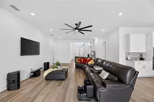 8634 Drummer Plank Dr, Wesley Chapel, FL 33545 - Photo 16