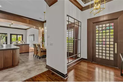1008 Paseo Del Rio NE, Saint Petersburg, FL 33702 - Photo 14