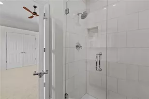 1008 Paseo Del Rio NE, Saint Petersburg, FL 33702 - Photo 30