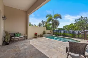 1008 Paseo Del Rio NE, Saint Petersburg, FL 33702 - Photo 40