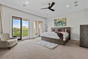 1008 Paseo Del Rio NE, Saint Petersburg, FL 33702 - Photo 24