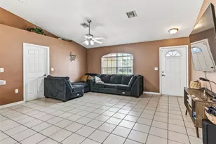 1195 Cr 441, Lake Panasoffkee, FL 33538 - Photo 6