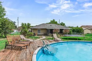 1195 Cr 441, Lake Panasoffkee, FL 33538 - Photo 42