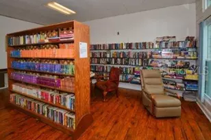 8221 112th St, Seminole, FL 33772 - Photo 26