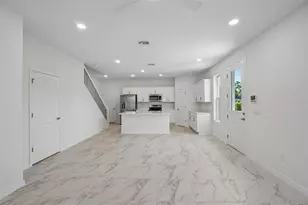 616 Silver Strm Ct, Brandon, FL 33511 - Photo 2