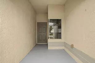 12015 Butler Woods Cir, Riverview, FL 33579 - Photo 2