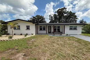 1446 Admiral Woodson Ln, Clearwater, FL 33755 - Photo 1