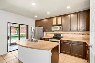 1048 Tullamore Dr, Wesley Chapel, FL 33543 - Photo 12
