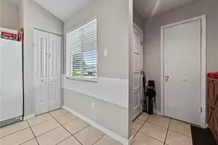 3426 Laurel Dale Dr, Tampa, FL 33618 - Photo 4