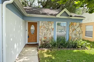 8521 Misty River Ct, Tampa, FL 33637 - Photo 2