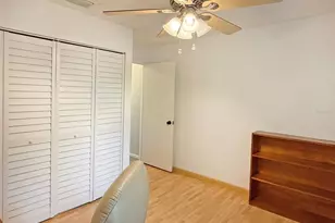 8521 Misty River Ct, Tampa, FL 33637 - Photo 22