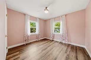4730 Burlington Ave N, Saint Petersburg, FL 33713 - Photo 16