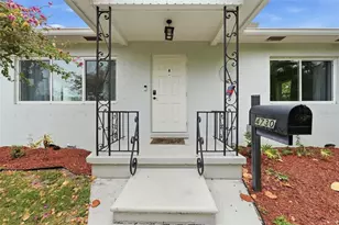 4730 Burlington Ave N, Saint Petersburg, FL 33713 - Photo 1