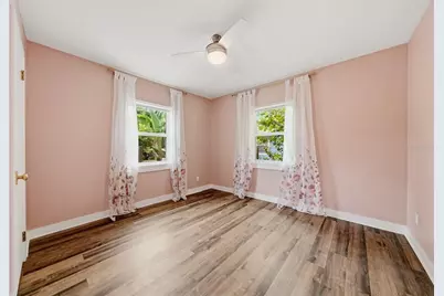 4730 Burlington Avenue N, Saint Petersburg, FL 33713 - Photo 14