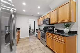 5116 Serena Dr, Tampa, FL 33617 - Photo 8
