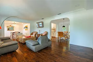 401 Bullard Pkwy, Tampa, FL 33617 - Photo 4