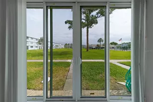 4715 Bay St NE, Saint Petersburg, FL 33703 - Photo 18