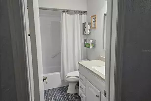 18322 Swan Lake Dr, Lutz, FL 33549 - Photo 36