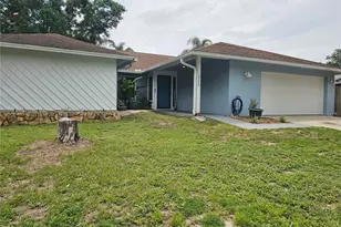 18322 Swan Lake Dr, Lutz, FL 33549 - Photo 4