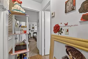 8725 N 46th St, Tampa, FL 33617 - Photo 26