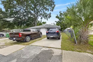 8725 N 46th St, Tampa, FL 33617 - Photo 6
