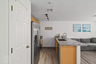 553 Lusara Ct, Dunedin, FL 34698 - Photo 14