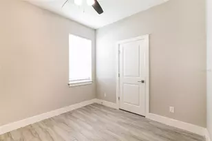 325 Hibiscus Dr, Kissimmee, FL 34759 - Photo 12