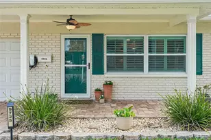 9725 48th Pl N, Saint Petersburg, FL 33708 - Photo 2