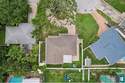 9725 48th Place N, Saint Petersburg, FL 33708 - Photo 50