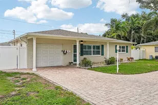 9725 48th Pl N, Saint Petersburg, FL 33708 - Photo 42