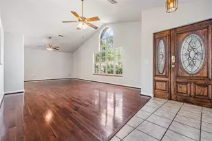 6536 Northlake Dr, Zephyrhills, FL 33542 - Photo 2