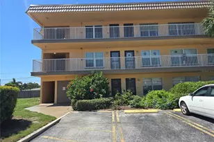 6400 46th Ave N, Kenneth City, FL 33709 - Photo 4