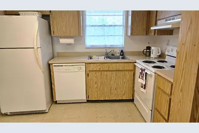 9815 47th Avenue N #303, Saint Petersburg, FL 33708 - Photo 4