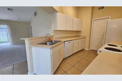 10368 Lansfield Street, Spring Hill, FL 34608 - Photo 10