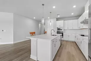 31407 Westbury Ests Ave, Wesley Chapel, FL 33545 - Photo 30