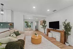 903 E Cayuga St, Tampa, FL 33603 - Photo 6