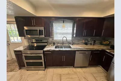7327 Floral Circle E, Lakeland, FL 33810 - Photo 12