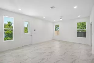 607 Silver Strm Ct, Brandon, FL 33511 - Photo 6