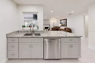 803 Leisey Cir, Ruskin, FL 33570 - Photo 20