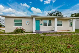 101 40th Ave NE, Saint Petersburg, FL 33703 - Photo 1
