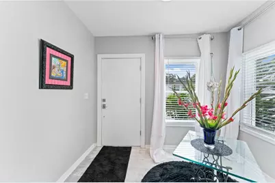 914 N 8th Street N, Saint Petersburg, FL 33701 - Photo 6