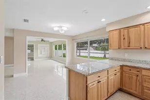 563 Eastview Rd, Largo, FL 33770 - Photo 10