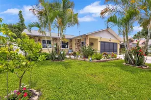 3437 35th St N, Saint Petersburg, FL 33713 - Photo 1