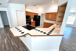 29439 Schinnecock Hills Ln, San Antonio, FL 33576 - Photo 8