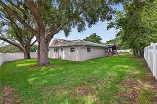 303 Roebling Rd S, Belleair, FL 33756 - Photo 26